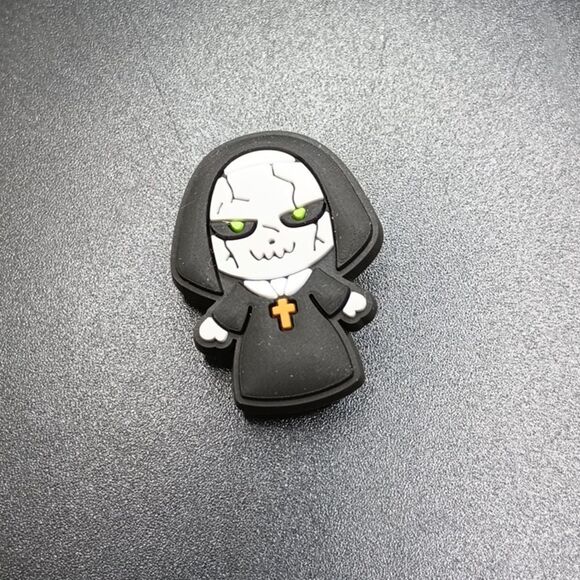 SCARY nun shoe charm croc pin - Picture 2 of 2